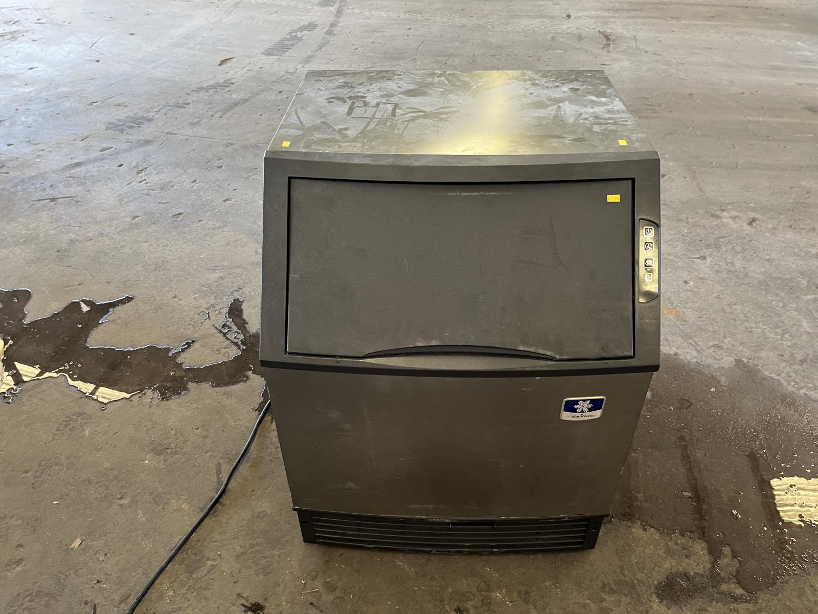 ./imagenes/INVOICE/2019/17911/MAQUINA PARA HACER HIELO MANITOWOC UY0140W-161B (6).JPG